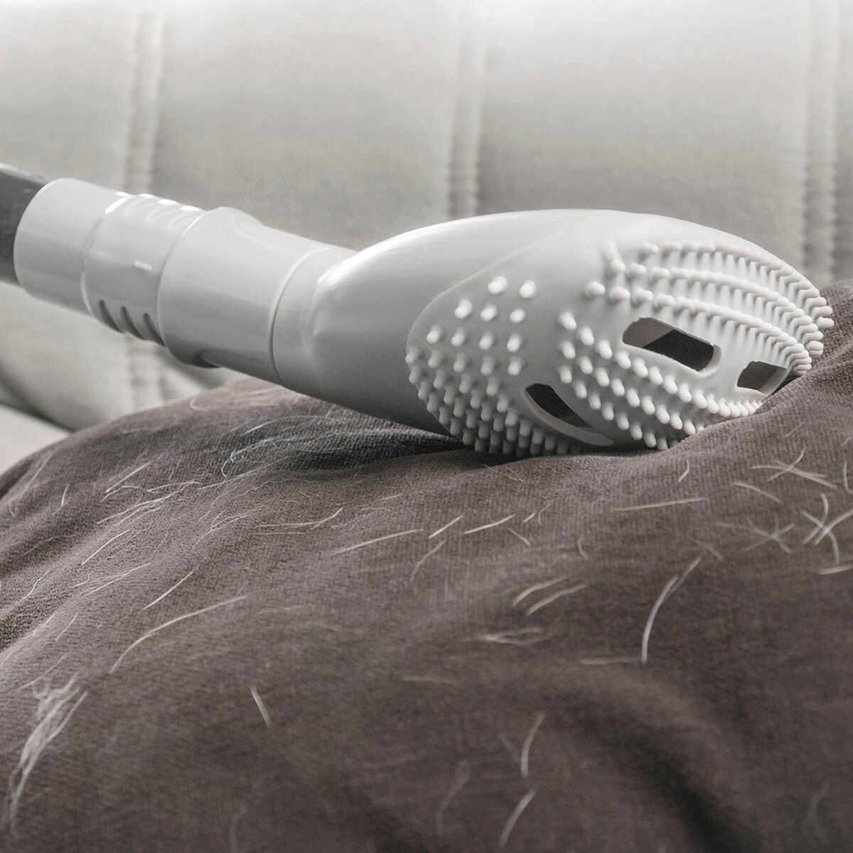 InnovaGoods Hair Remover Vacuum Brush_4