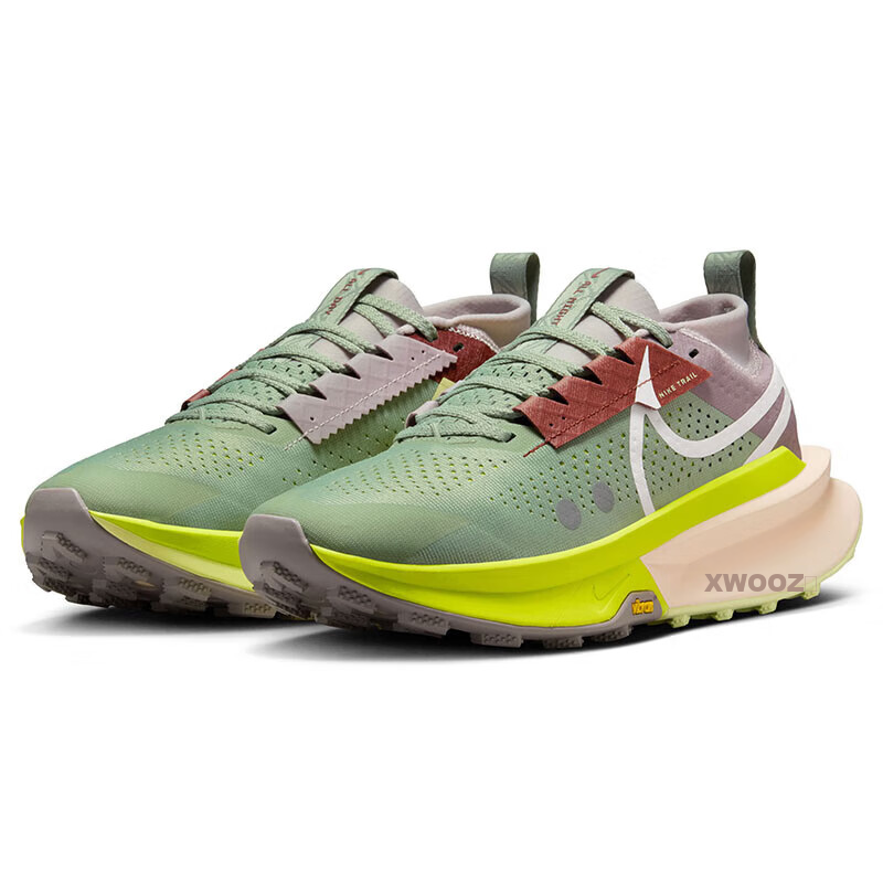 NIKE ZEGAMA Elite Trail Running Shoes for Women - Forest Green_0
