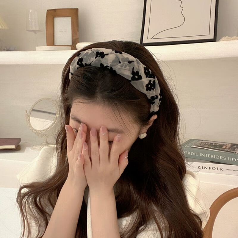 Xiangwan Faux Fur Flower Mesh Headband - Elegant Women's Hair Accessory