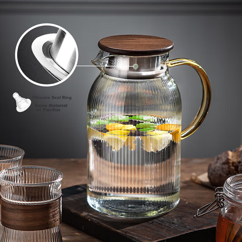 FANKAQI Stylish Cold Water Pitcher - 1.5L Heat-Resistant Glass Jug with Walnut Lid