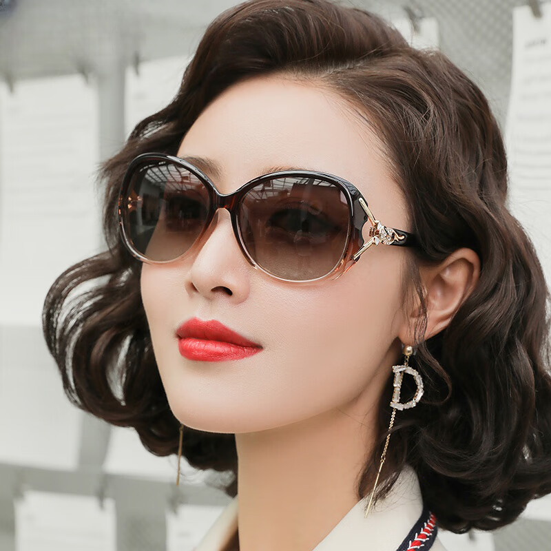 40000KM Women's Polarized Sunglasses - UV Protection & Fashion Design
