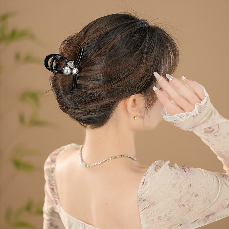 CHIMERA Butterfly Bow Rhinestone Hair Clip