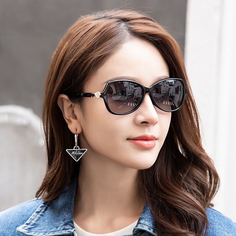 Angelamiao New Fashion Polarized Sunglasses