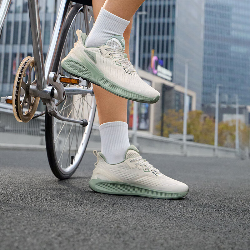 361° Men's Feiyi Design Lightweight Jog_1
