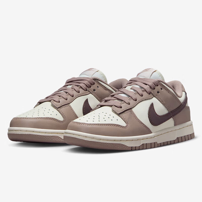 NIKE Women's DUNK Casual Sneakers Beige Brown