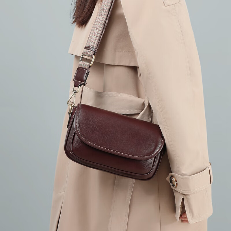 Viney Women's Cowhide Crossbody Bag