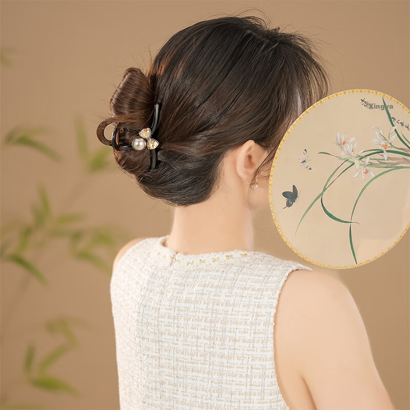 CHIMERA Butterfly Hair Claw Clip - High-End Rhinestone Hair Accessory