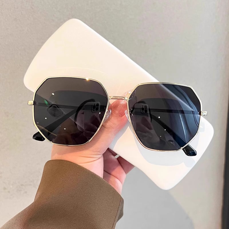 GOGOSOON 2025 Women's Versatile Driving Sunglasses