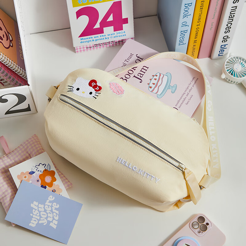Yinzuo × HelloKitty Travel Bag