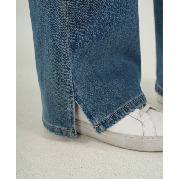 Zhang Xiaomou K19060 Mid-High Waist Slit Denim Jeans