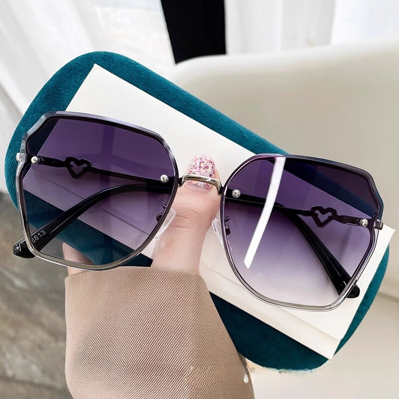 Angelamiao Fashion Women's UV Protection Sunglasses