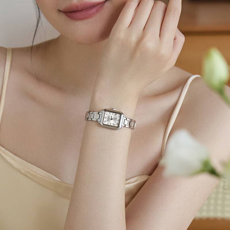 COMLORVEI Vintage Silver Small Square Watch