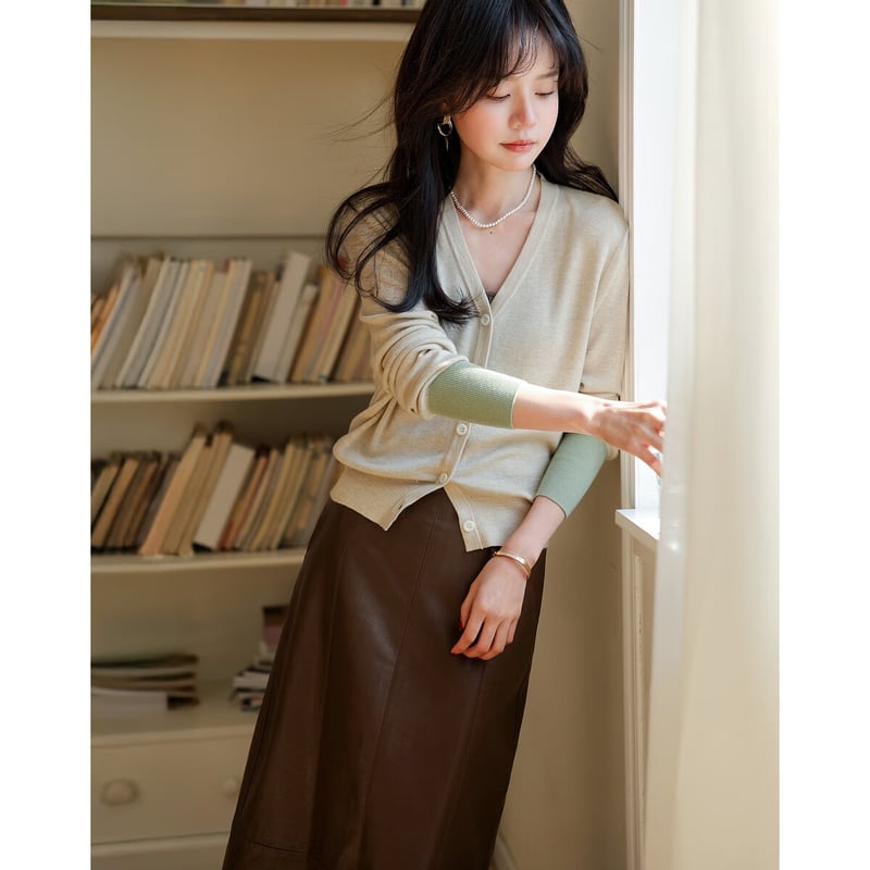 Mt Wool V-Neck Sweater for Spring and Autumn