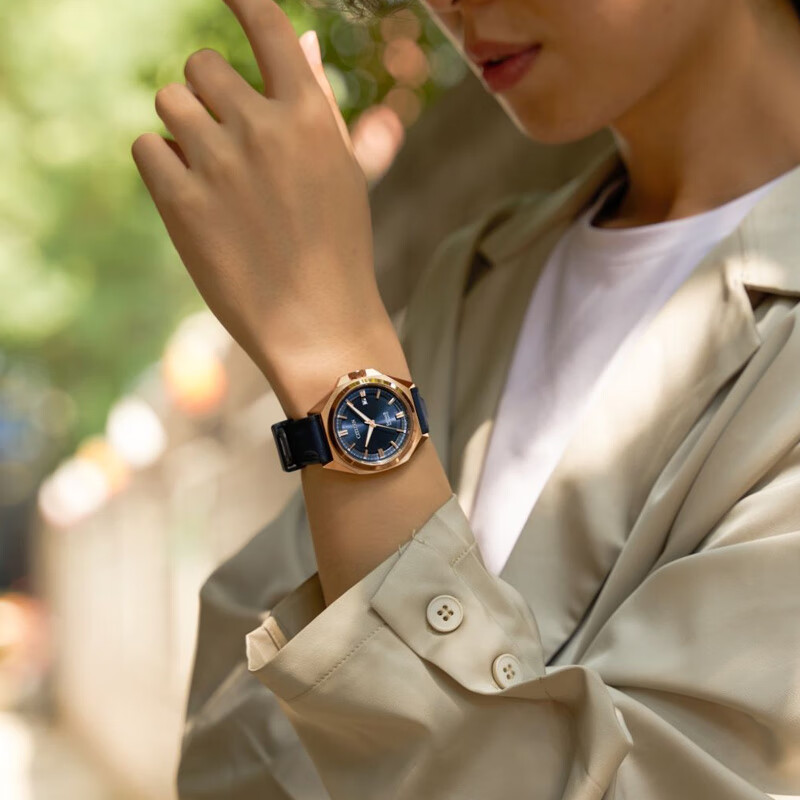 CITIZEN Men's Japanese & Korean Style Automatic Watch