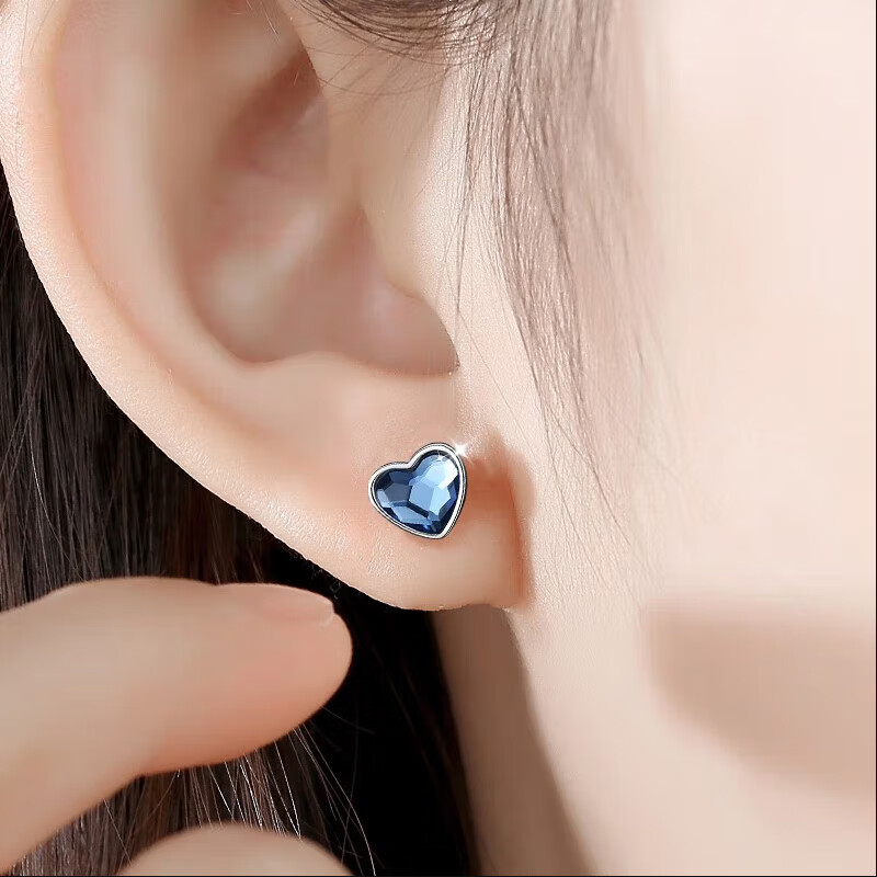 MANHE S925 Silver Ocean Heart Stud Earrings