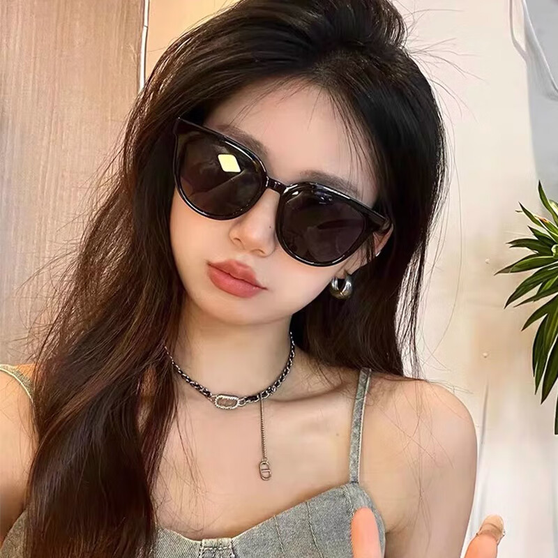 GOGOSOON 2025 Women's Retro Sunglasses - Liu Yifei Style UV Protection