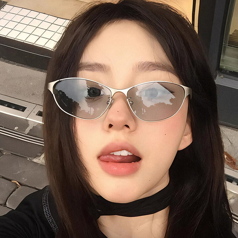 GOGOSOON Y2K Retro Cat Eye Metal Sunglasses