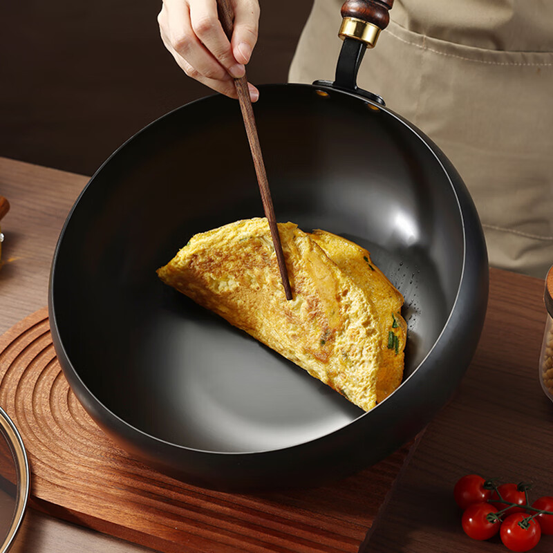 CaROTE Large Belly Iron Wok for 25 People