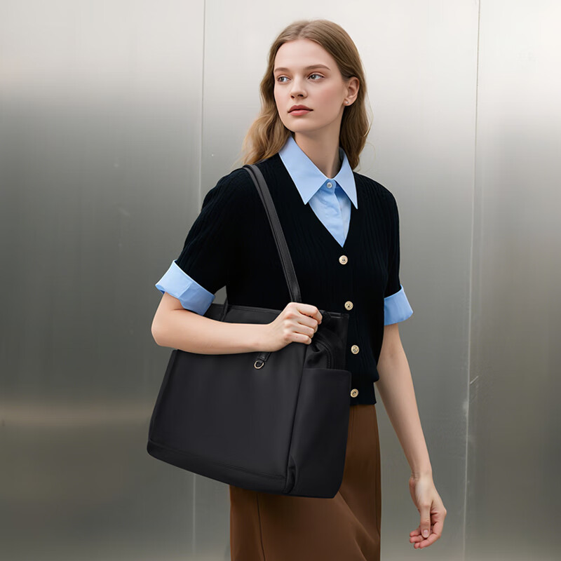 GOLF Shoulder Laptop Bag - 14/15.6-Inch Commuter Tote for Women