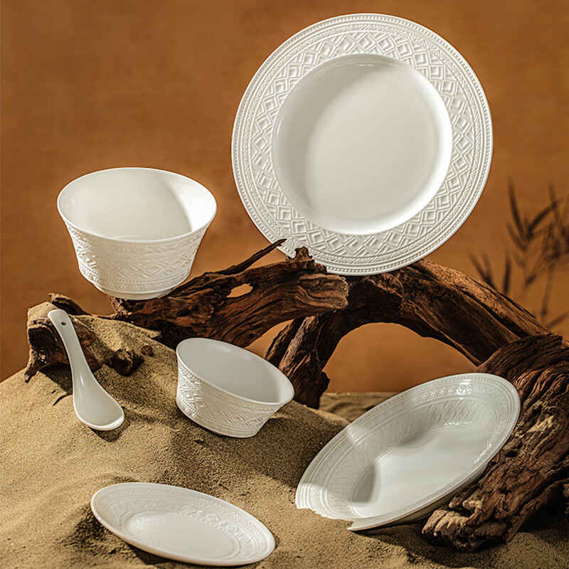 Luowei × Dunhuang Bone China Set with Auspicious Design