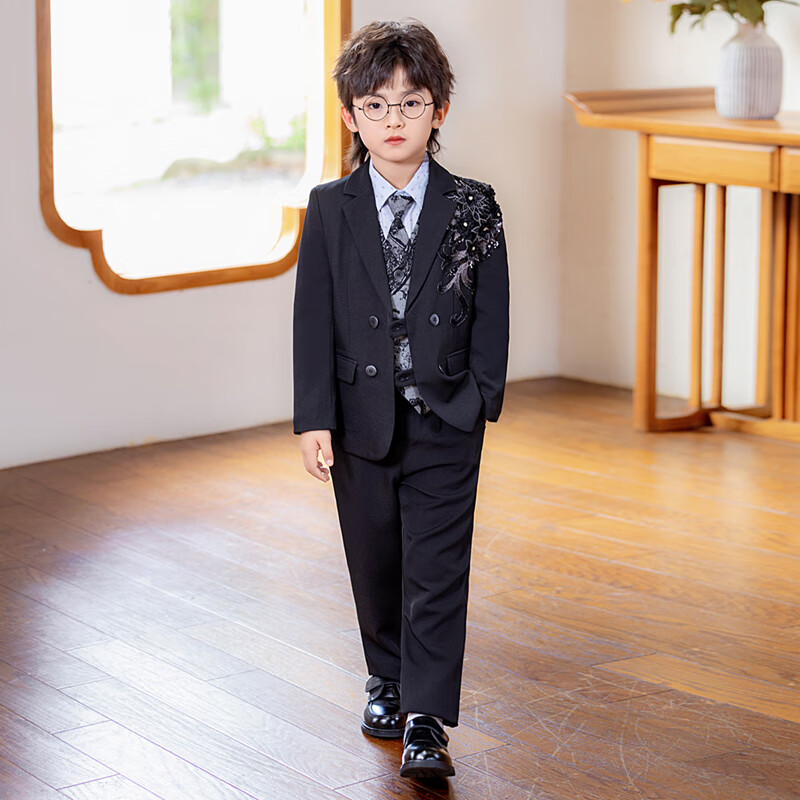 LUOBOBEIBEI Boys' Formal Three-Piece Suit for Stage Performances