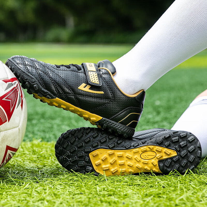 Huili Kids Soccer Boots TF Molded Studs