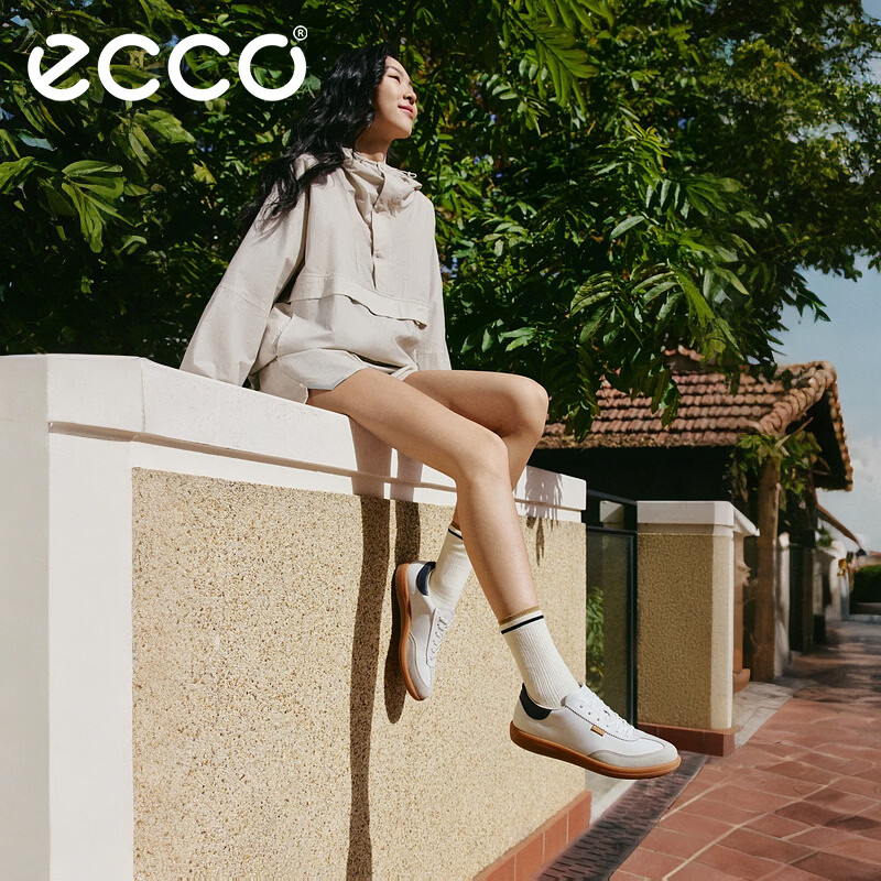 ECCO Women's Retro Classic Casual Sneakers White