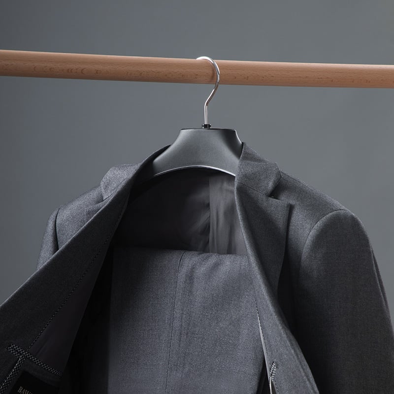CHAHUA Wide Shoulder Coat Hanger, Thickened Support for Suits and Clothes