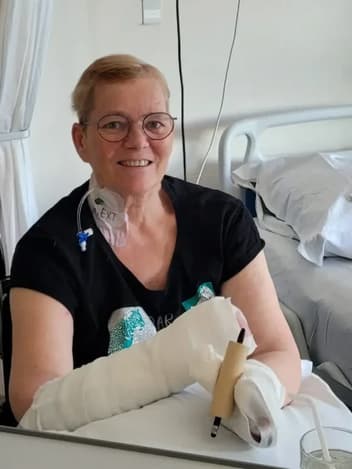 Aukje recuperándose en el hospital