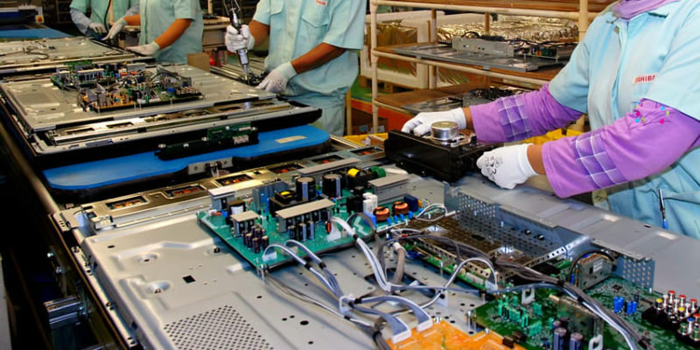 Vocational training in electronics assembly