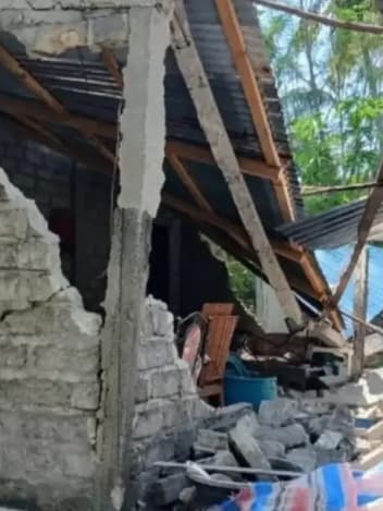 House damaged by an earthquake