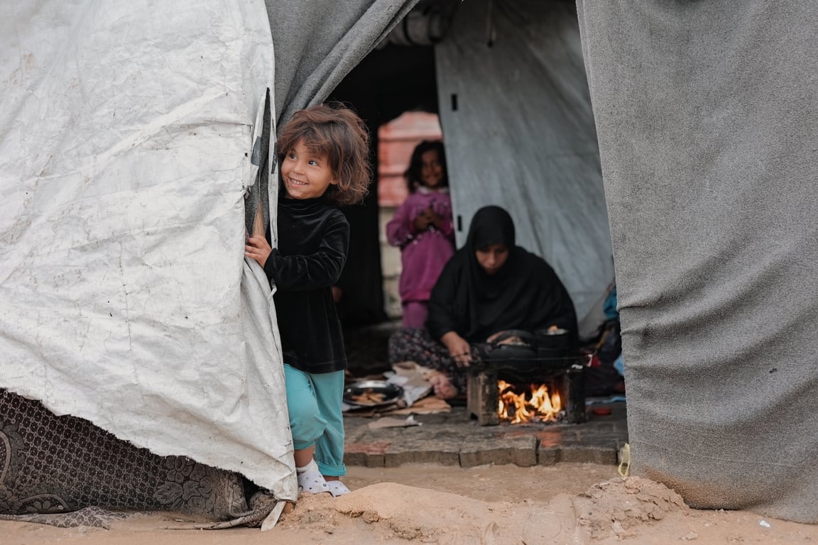 How to Help refugees