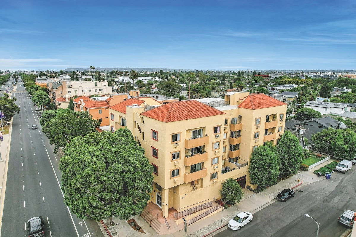 Five Multifamily Properties Sell for $30 Million - Los Angeles Business ...