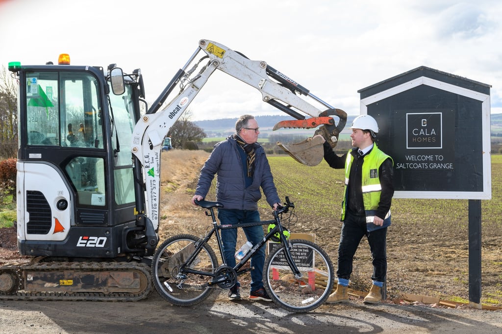 PR Scotland Photography features Iain Monk (Gullane-Drem Path Campaign Group) and Danny Owenson (Cala Site Manager)