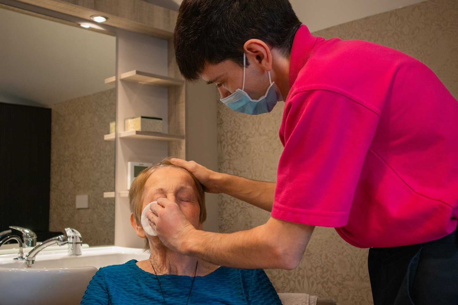 A Crammond residence enjoys high-quality treatment at the care home's new salon