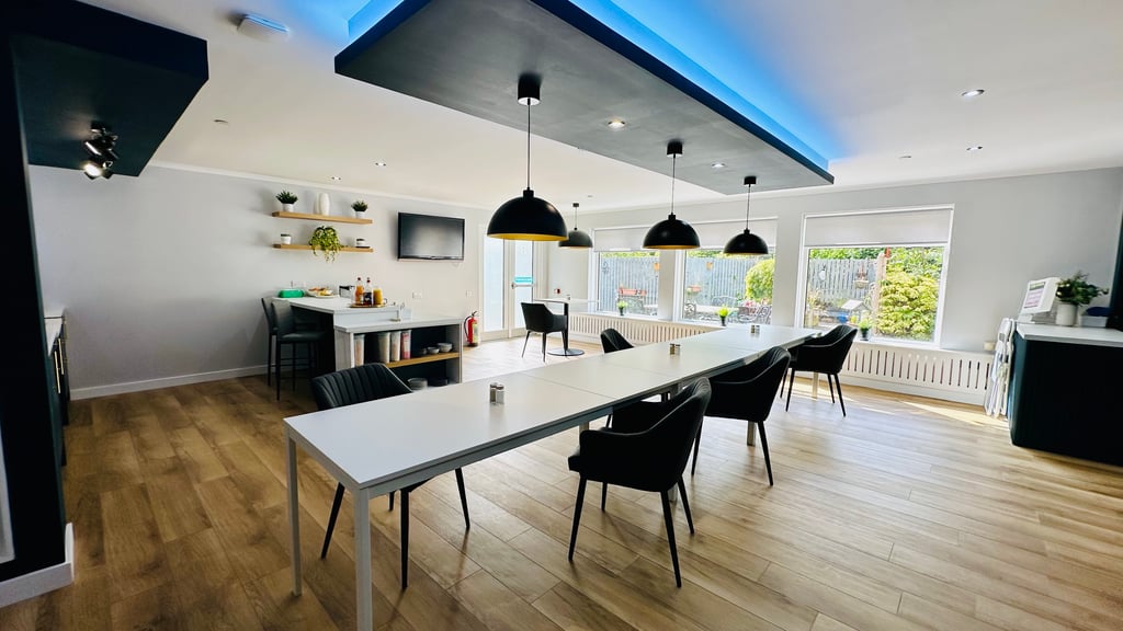 Raeden Court refurbishment dining area