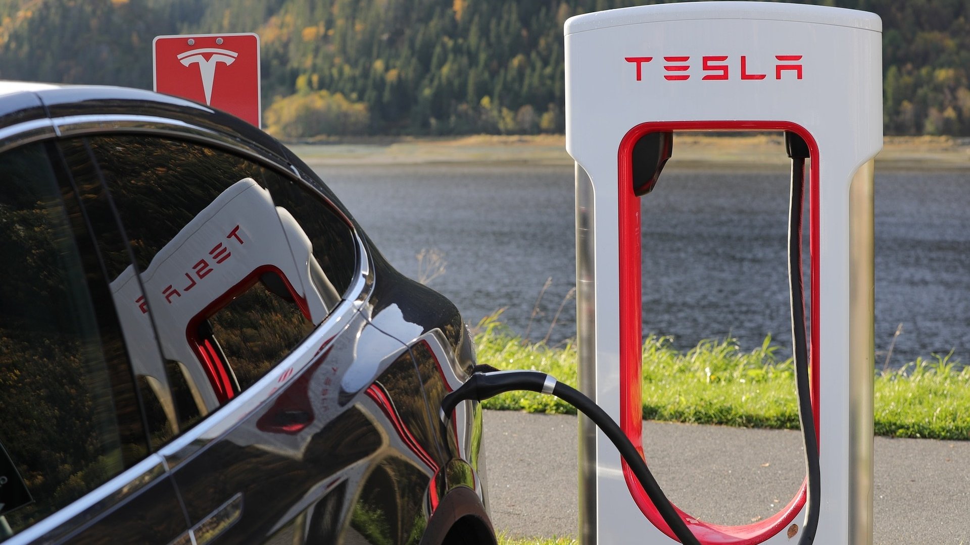 Electric Cars with the Longest Range for 2024
