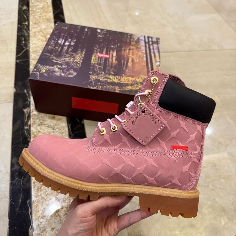 Supreme x Timberland 6-Inch Premium Boot Pink Stars - 2