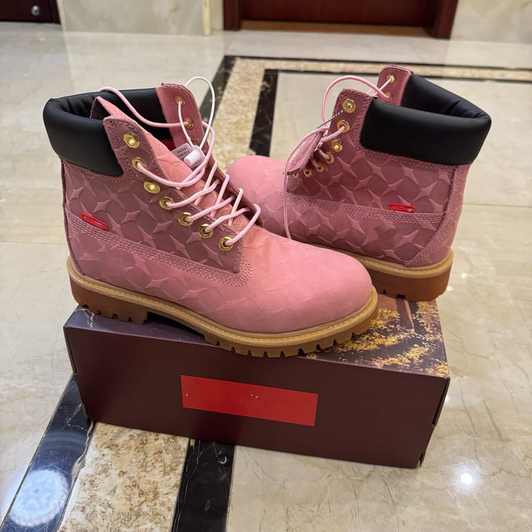 Supreme x Timberland 6-Inch Premium Boot Pink Stars - 8