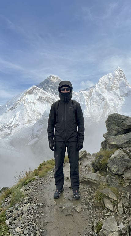 Gorpcore Enjoyer: Arc'teryx Alpha SV Jacket Black