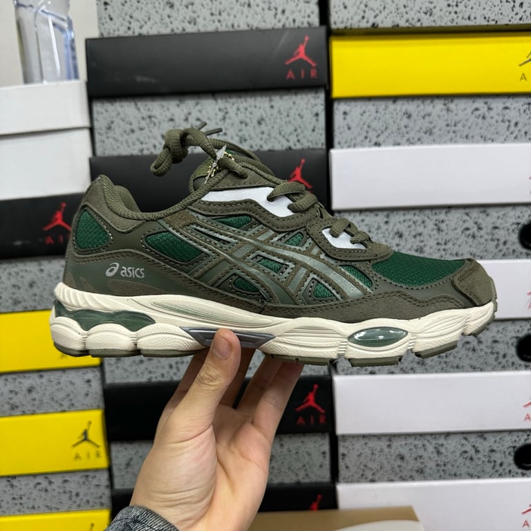 Asics Gel-NYC Green (1203A739-300) - 11
