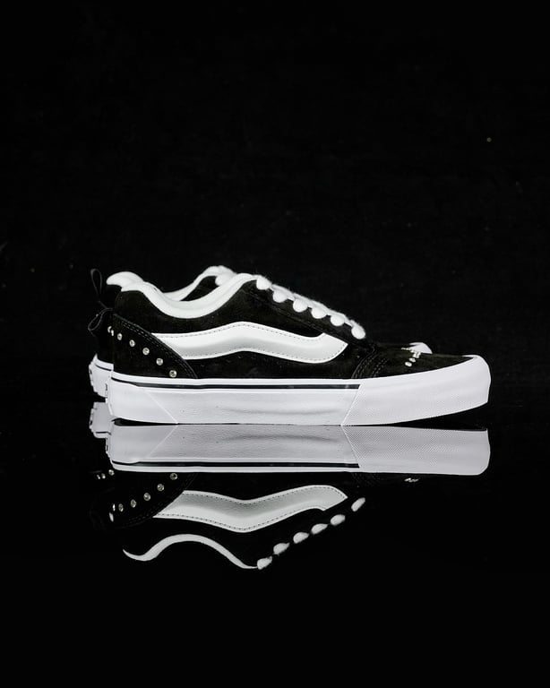 Vans Knu Skool Studded Black White - 8