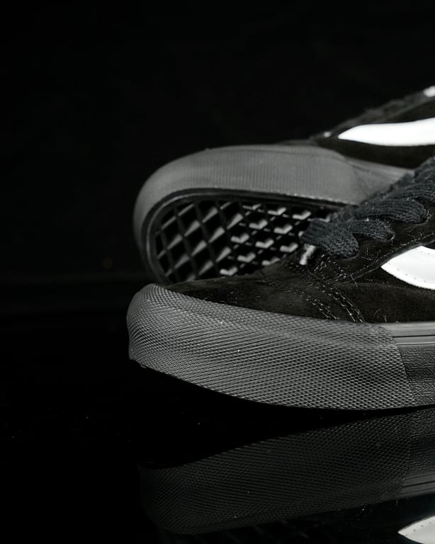 Vans Knu Skool Black White Fleece - 2