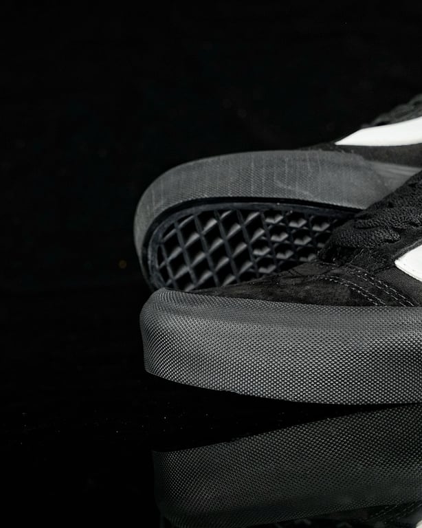 Vans Knu Skool Black White Lightning - 2