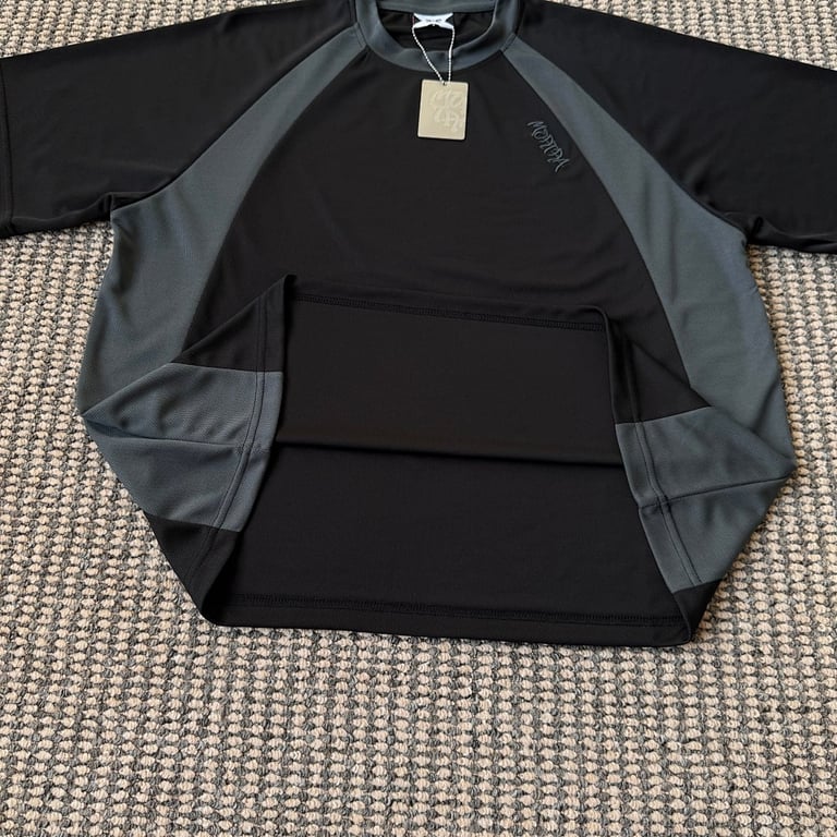 Mertra Contrast Panel T-Shirt Black/Grey - 10