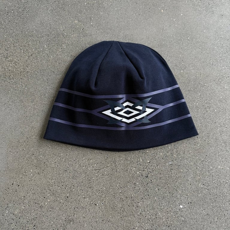 Mertra Graphic Beanie - 11