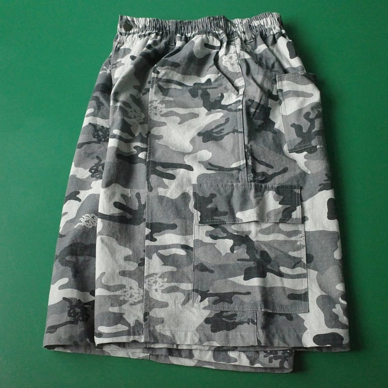 Mertra Camo Cargo Shorts - 26