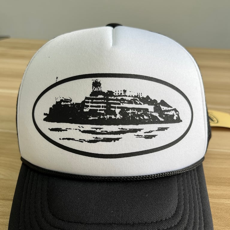 Corteiz Alcatraz Trucker Cap - 32