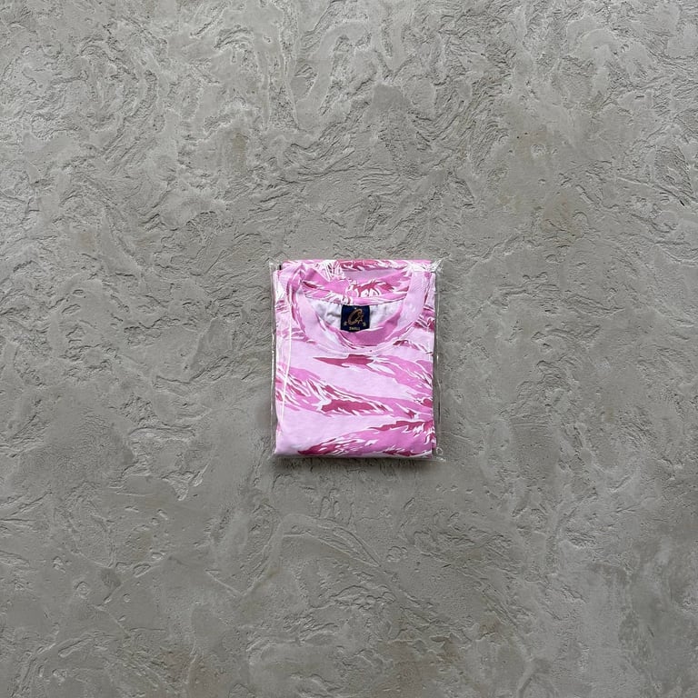 Corteiz Island Puff Print T-Shirt Pink Tiger Camo - 4