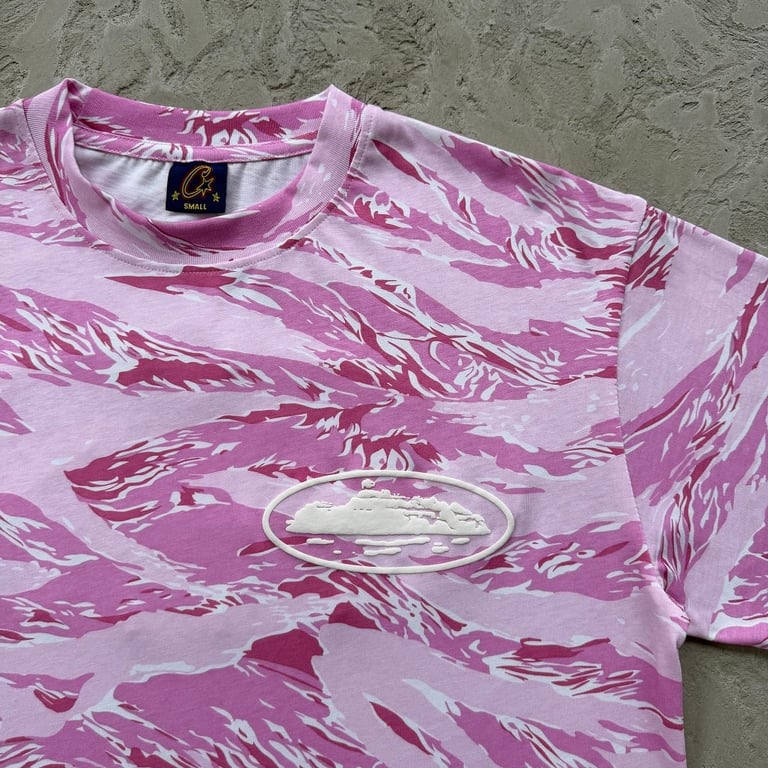 Corteiz Island Puff Print T-Shirt Pink Tiger Camo - 6